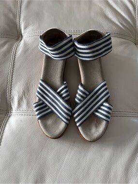 CHARLESTON SHOE CO. Blue and White Striped Crisscross Ankle-Strap Sandals